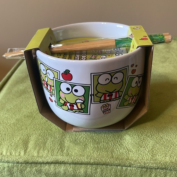Hello Kitty Keroppi Ceramic Bowl With Chopsticks - Picture 3 of 5